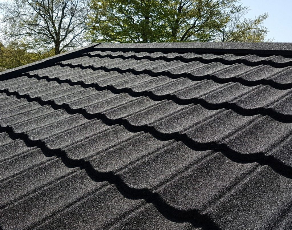 Ståltage vejer under 25 kg pr. m2. og er derfor særdeles velegnede ved renovering og udskiftning af asbestholdige eternittage